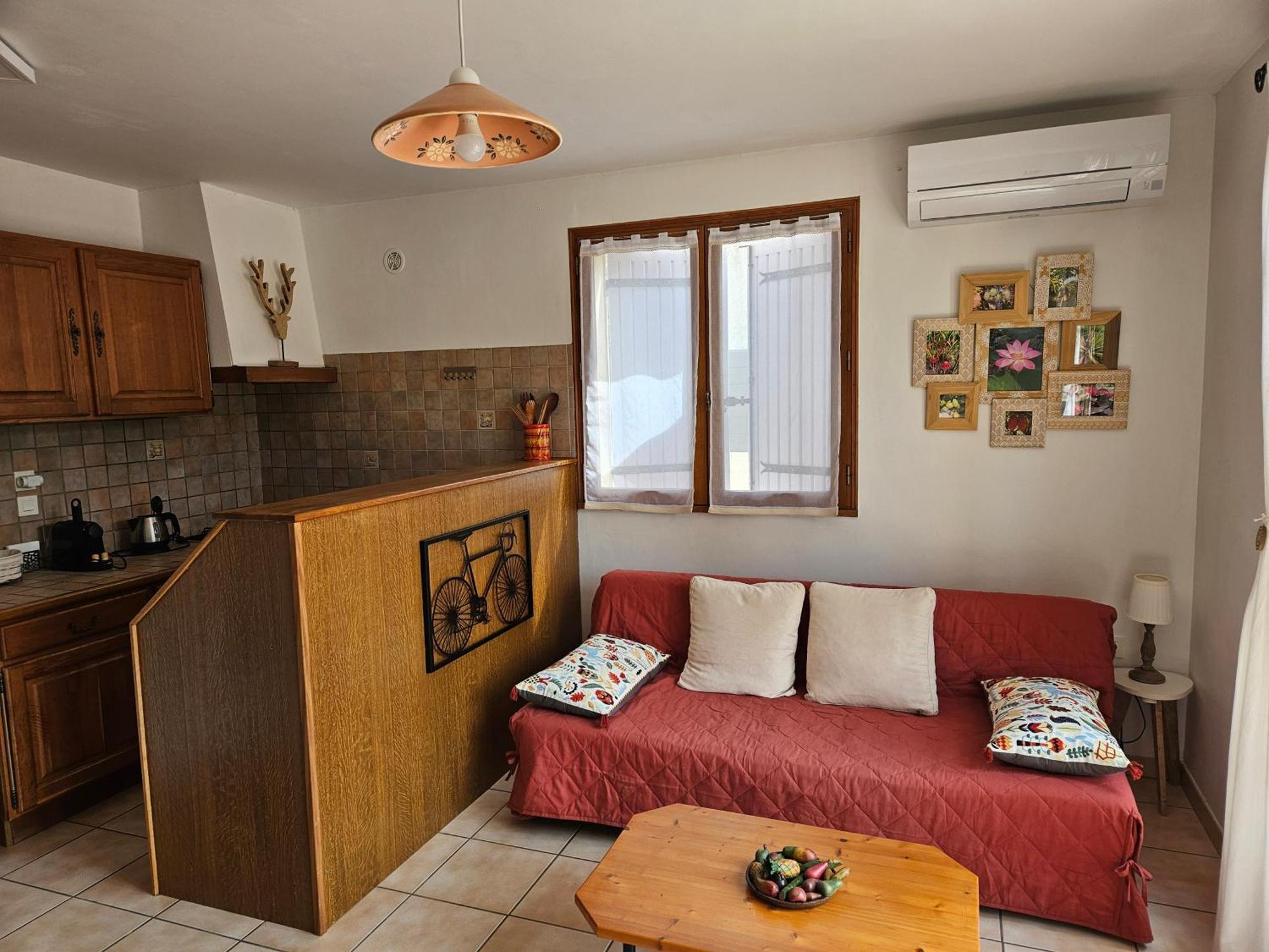 Au Pied Du Massif Des Costes Villa Pélissanne Екстериор снимка