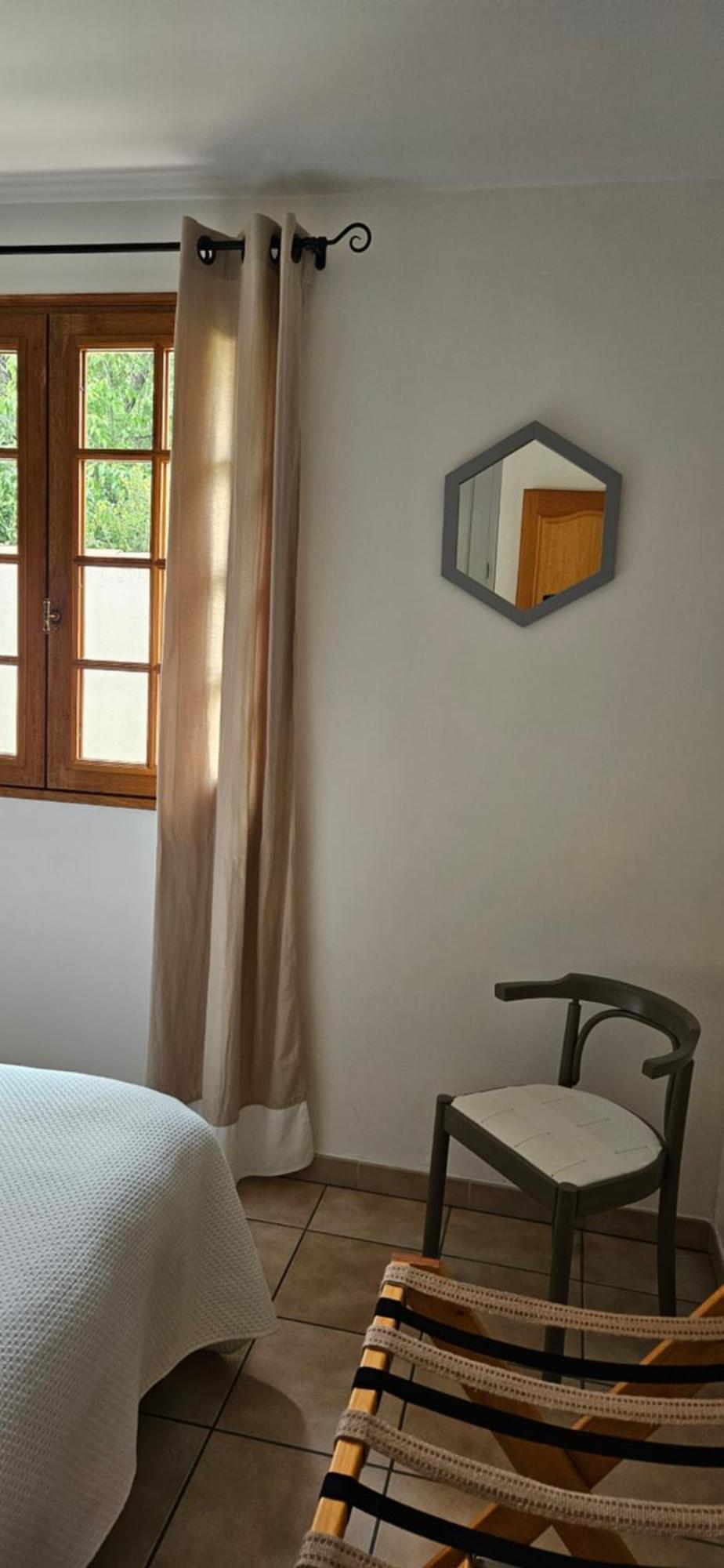 Au Pied Du Massif Des Costes Villa Pélissanne Екстериор снимка